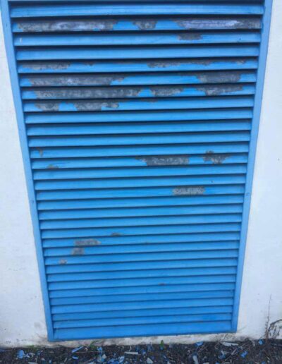Entreprise ROBBA 67 : Peinture intérieur, extérieur, toiture, boiserie, ferronnerie, ravalement peinture façade, nettoyage démoussage et traitement hydrofuge toit. Intervention à Strasbourg dans le Bas-Rhin (67)